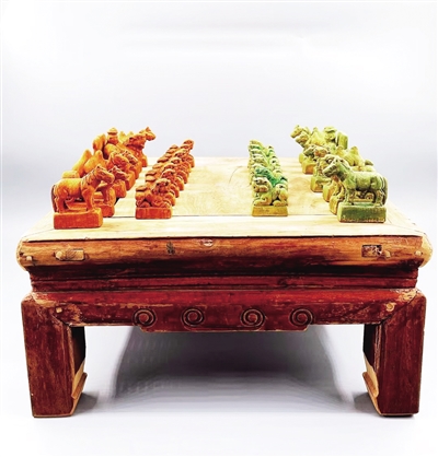 清代木质蒙古象棋具有独特的艺术魅力(图1)