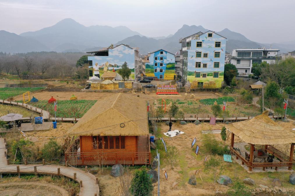 用艺术为乡村“上色” 好风景带来好“钱景”(图1)