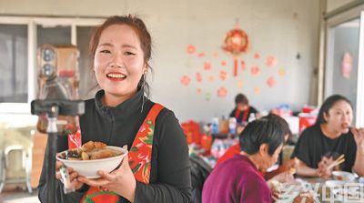 老区活力涌 山乡春意浓(图2)