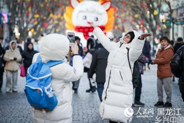 黑龙江：“当红”冰雪，何以“长红”？(图3)