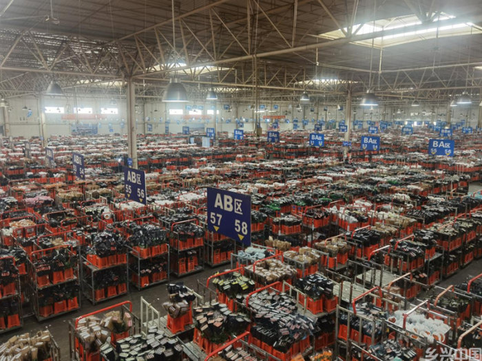 访昆明花拍中心 聊春城“花业”(图2)