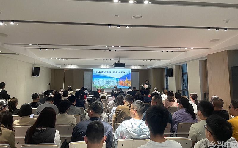 公共法律服务进楼宇专场活动。江轩摄