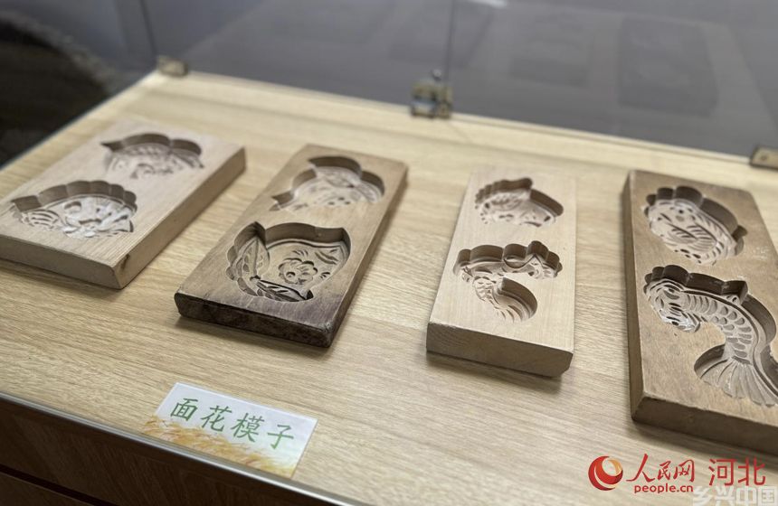 蒸面花的模具。人民网记者 赵明妍摄
