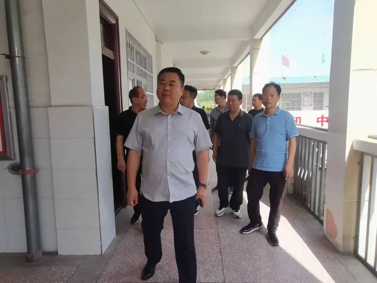 镇长亲临校园，共绘小招备考新篇章(图4)