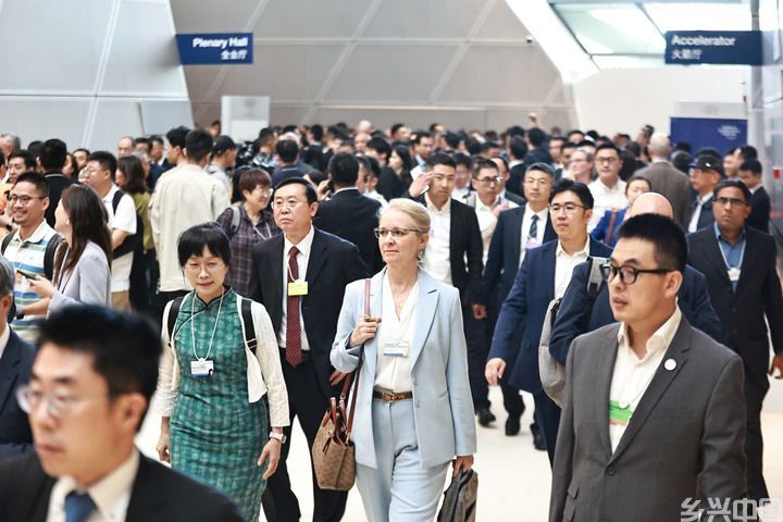 在创新合作中探寻发展之道——2024年夏季达沃斯论坛凝聚携手共进力量(图10)