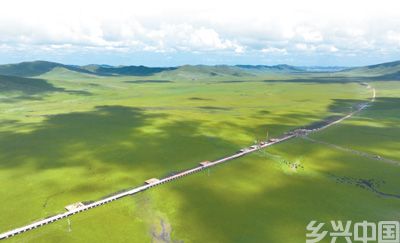 川青铁路与绿色同行(图2)