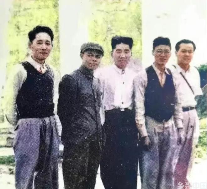 下载(1).jpg