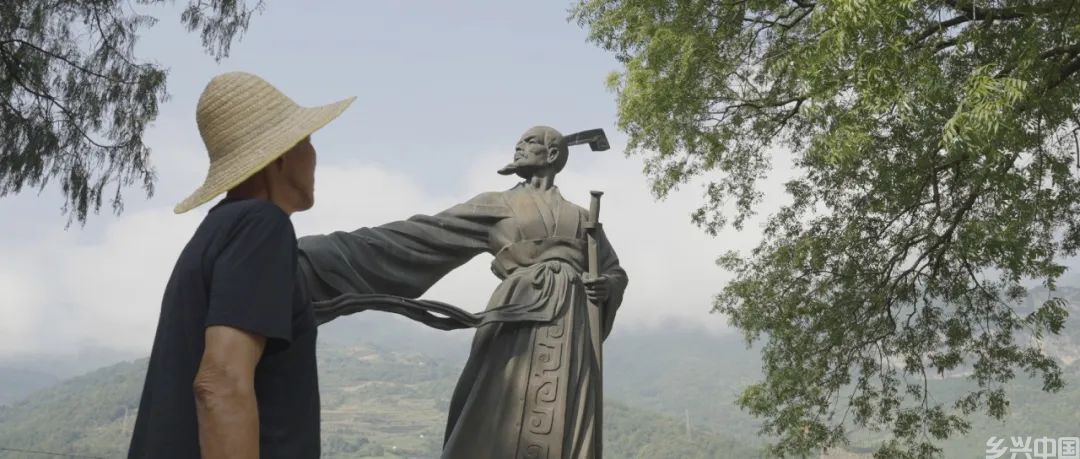 共和国75周年礼赞丨一部诗集，“诗”润屈原村(图6)