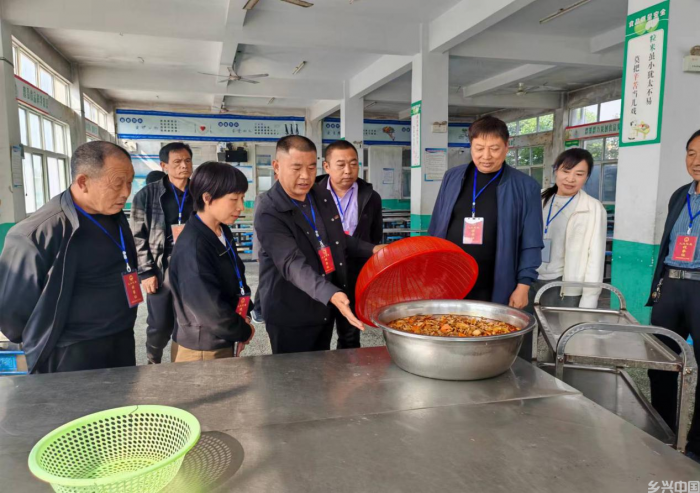 张集镇开展《商丘市居民住宅区消防安全 管理条例》执法检查(图3)