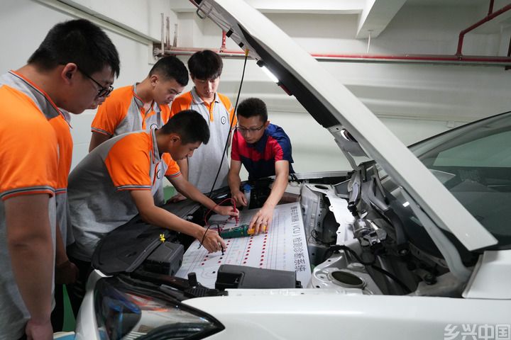 新能源车“买车易、修车难”问题凸显，如何破解？(图2)