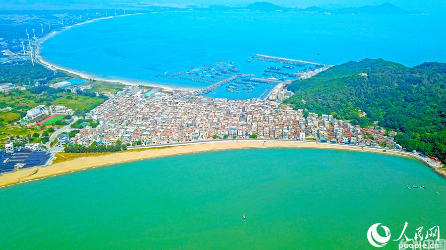 11.风光旖旎的澳角村。人民网 李昌乾摄