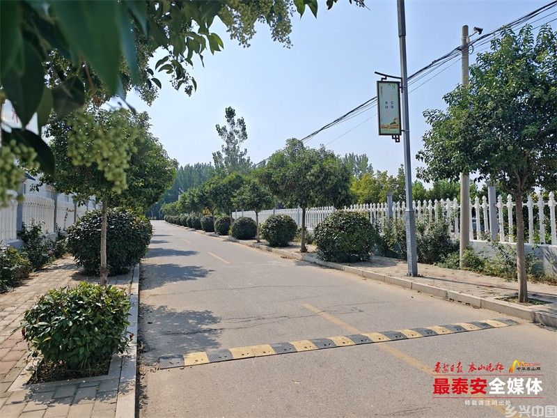 筑路兴农 打造新时代农村的幸福通途(图2)