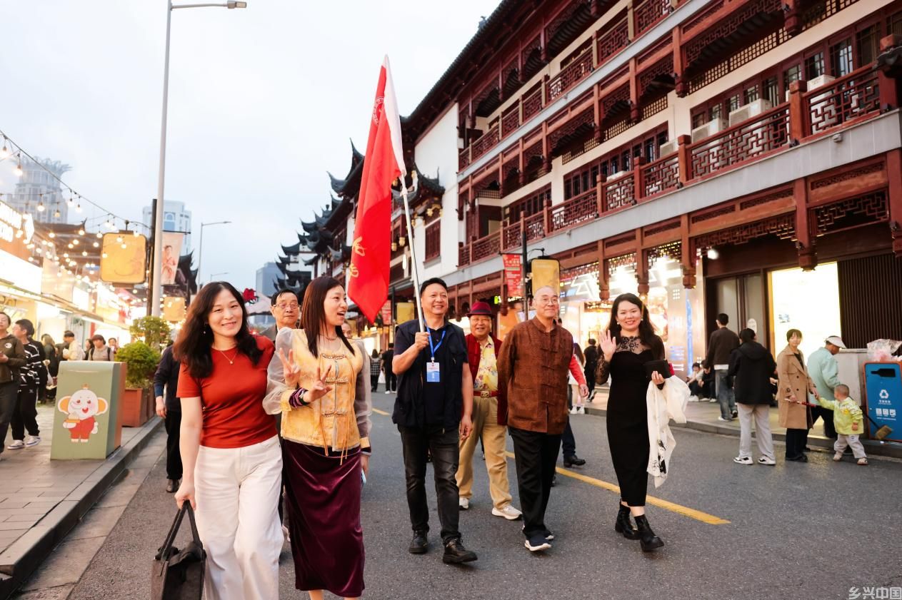 “海上风·艺上海”诗书画展暨艺术家上海采风活动开幕仪式在上海隆重举行 “海上风·艺上海”诗书画展暨艺术家上海采风活动开幕仪式在上海隆重举行