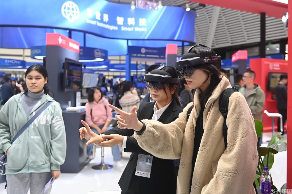 从“互联网+”到“AI+”——乌镇峰会共话人工智能新发展(图2)