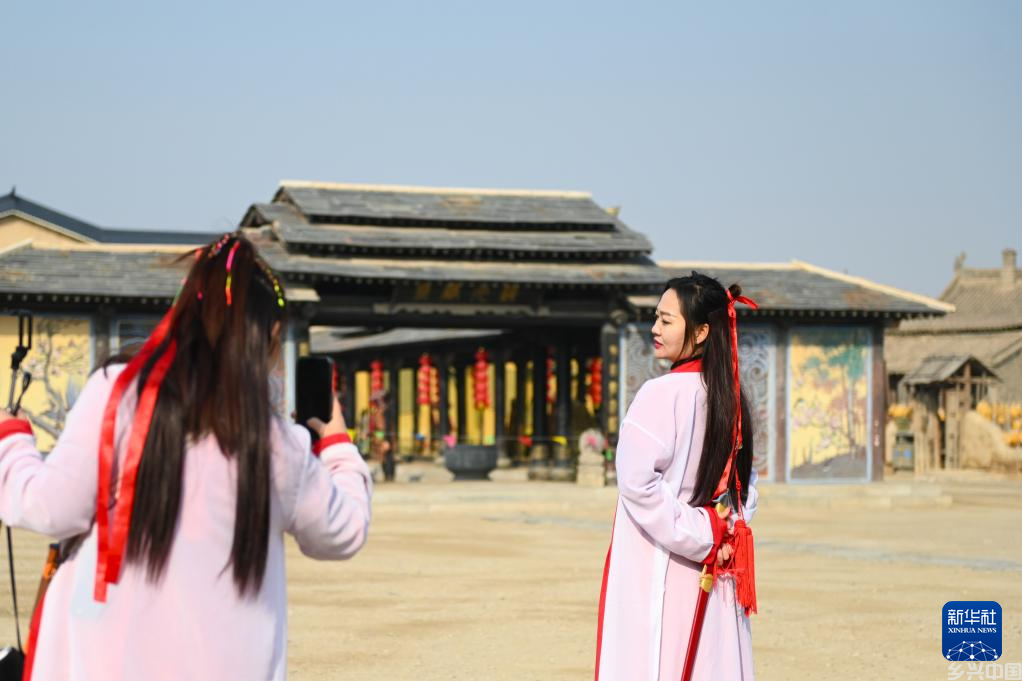 贺兰山边的镇北堡西部影城(图3)