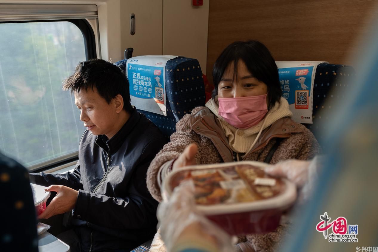 “春暖助团圆”返乡专列从广州南发车(图8)