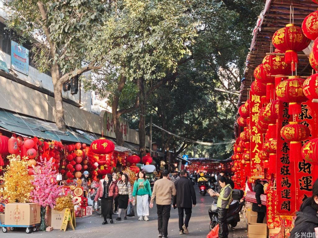 “非遗火”“数字热”“全球购”，今年春节年货市场看点多(图2)