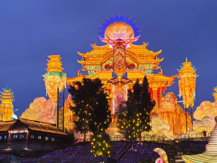 【新春走基层】“花灯”点亮文旅热 自贡灯会邂逅年味中国(图6)