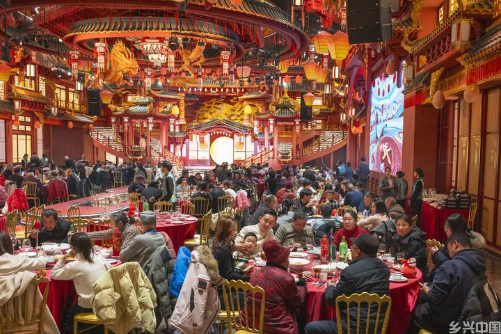 金蛇贺岁 春满神州——全国各地群众喜迎乙巳春节(图5)