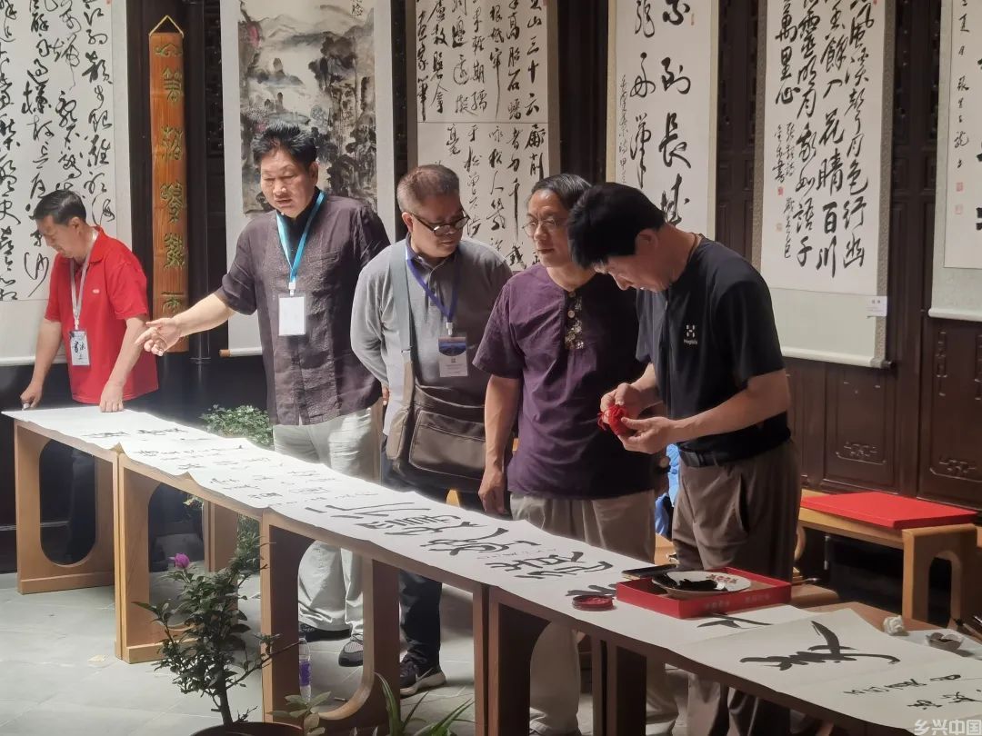 1-25061F934421O.jpg