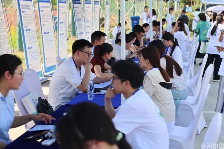 保持战略定力 集中精力办好自己的事——各地区各部门奋力打好“十四五”规划收官战(图5)