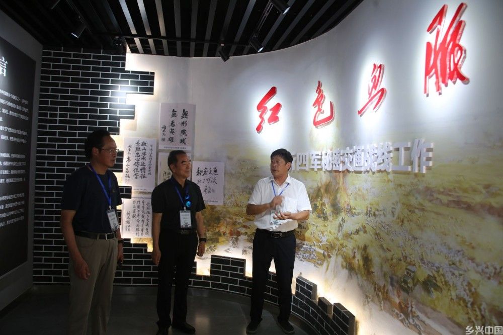 翰墨銘史 警钟長鸣——纪念抗战胜利80周年将军书画展在唐陵村隆重开幕(图3)