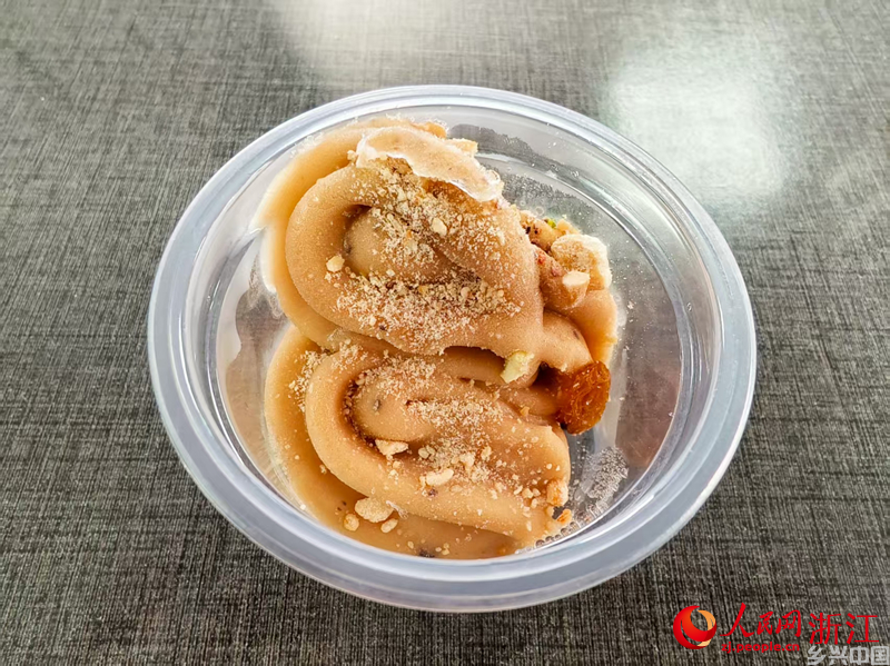 菜味居研发的菜干冰激凌。人民网记者 康梦琦摄