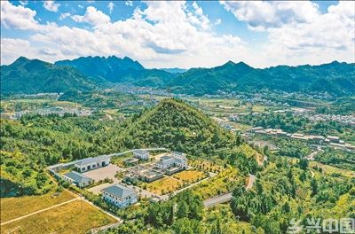 脱贫村建好护好水利设施(图1)