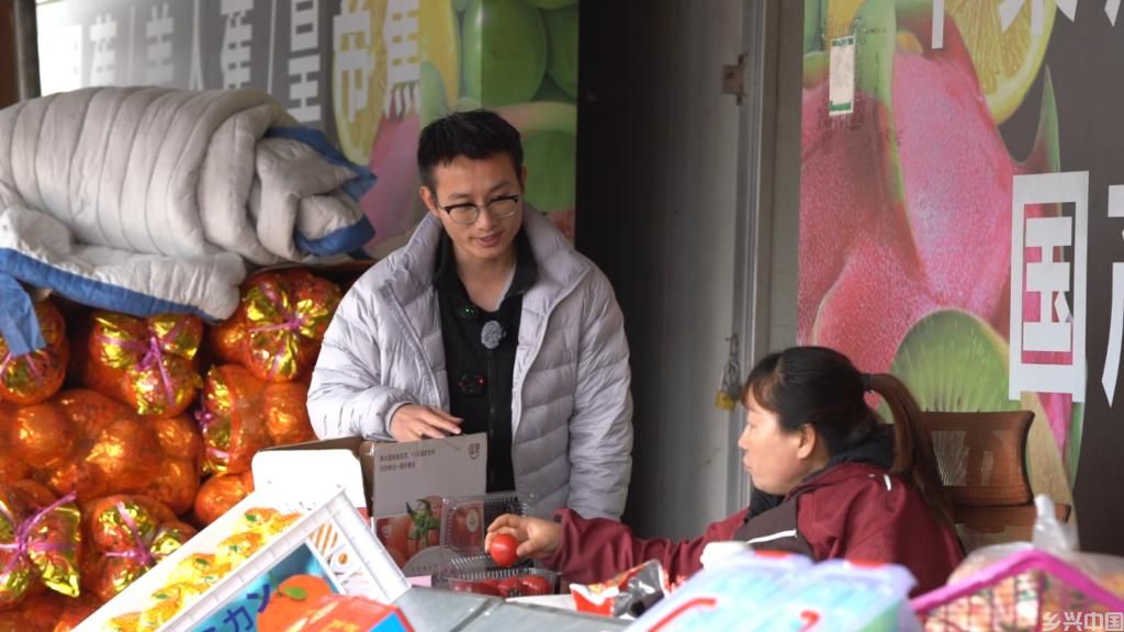 新春走基层｜喀什“新农人”：我带沙漠番茄闯市场(图3)