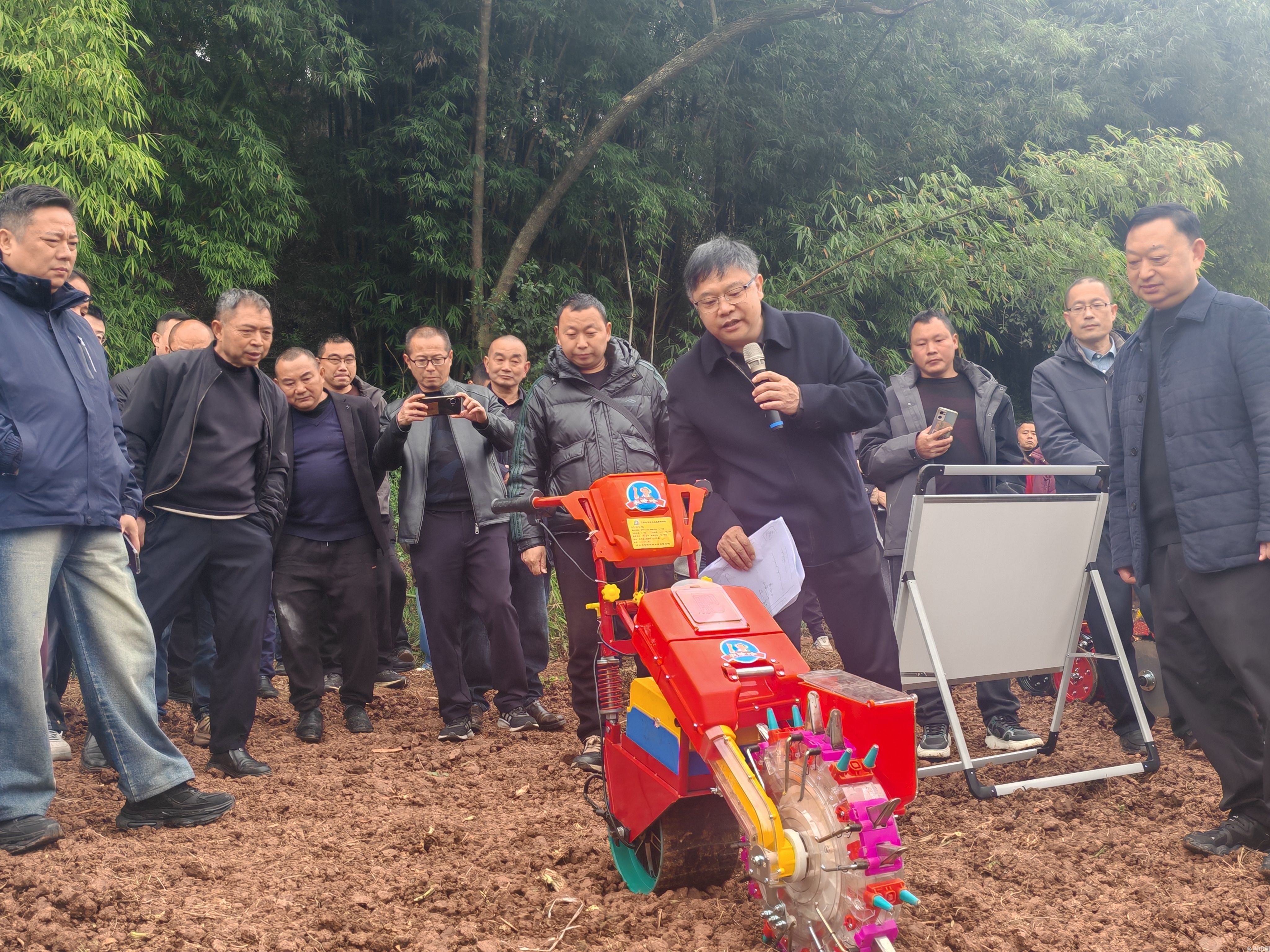 从“能用”到“好用”：一台播种机背后的四川丘陵山地农业探索(图3)