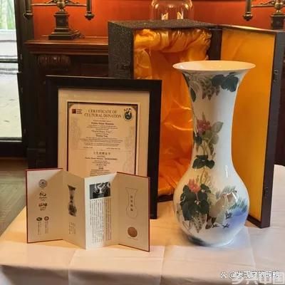 “世界和平瓶”捐贈儀式于福布斯博物館圓滿舉行(圖3)