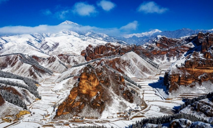 甘肃天祝：祁连山脉雪后景如画