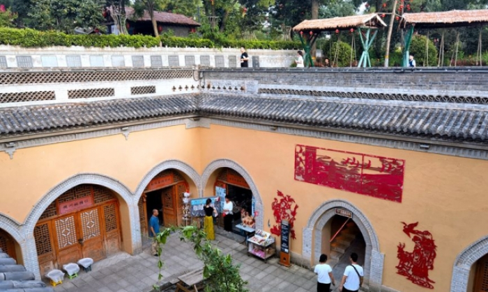 何以中国 行走河南|陕州地坑院：民居史上的活化石